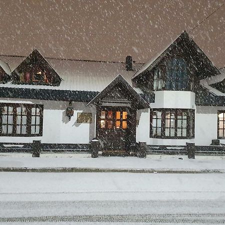 Hosteria Residencia Linares Ushuaia Esterno foto