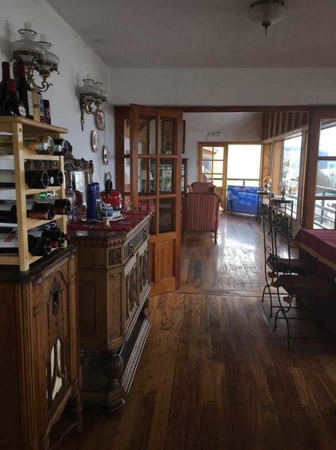 Hosteria Residencia Linares Ushuaia Esterno foto