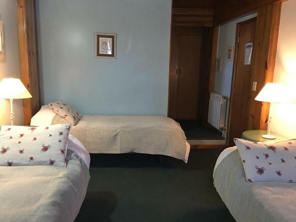 Hosteria Residencia Linares Ushuaia Esterno foto