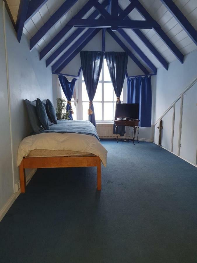 Hosteria Residencia Linares Ushuaia Esterno foto