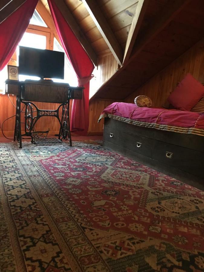 Hosteria Residencia Linares Ushuaia Esterno foto